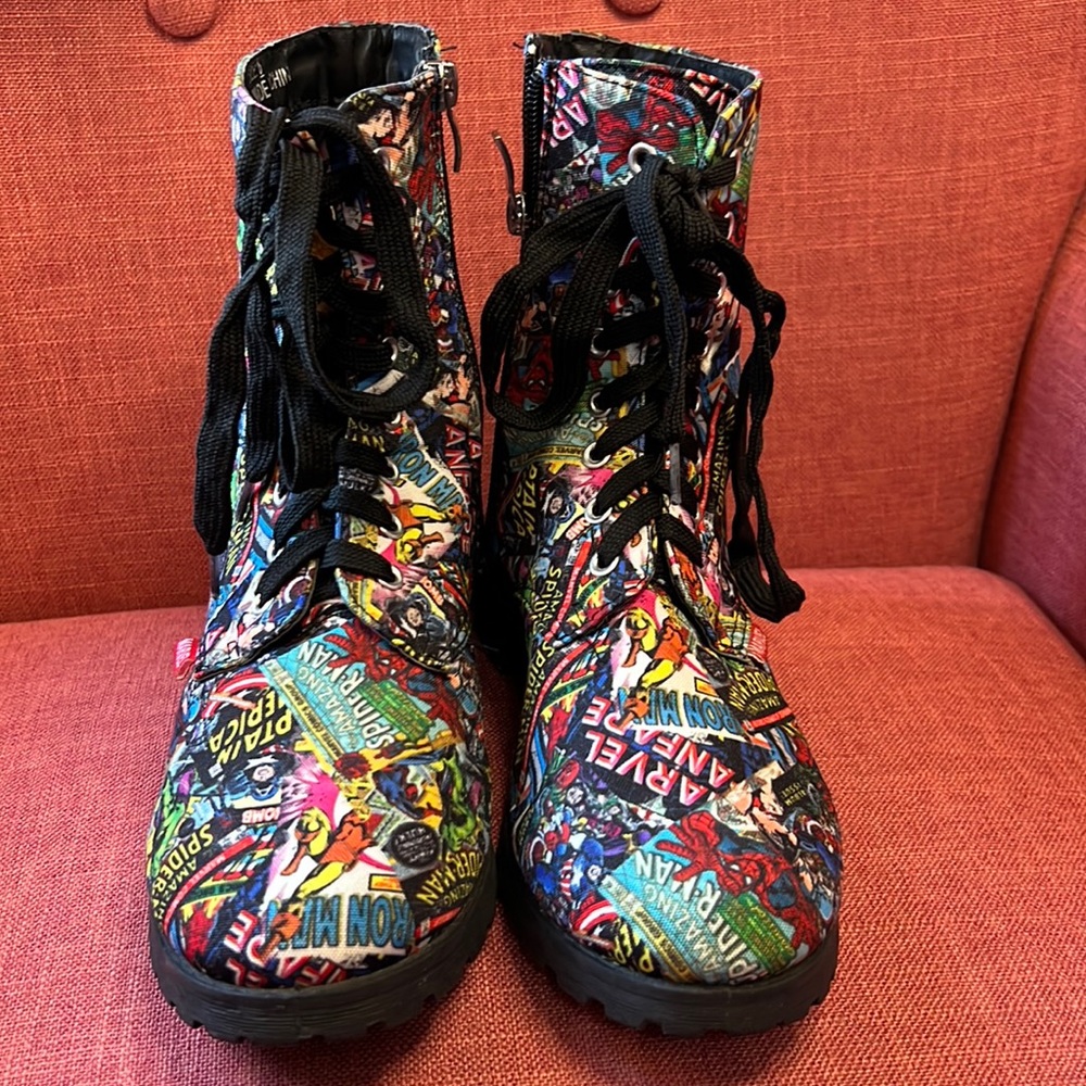Marvel Avengers womens combat  boots‎